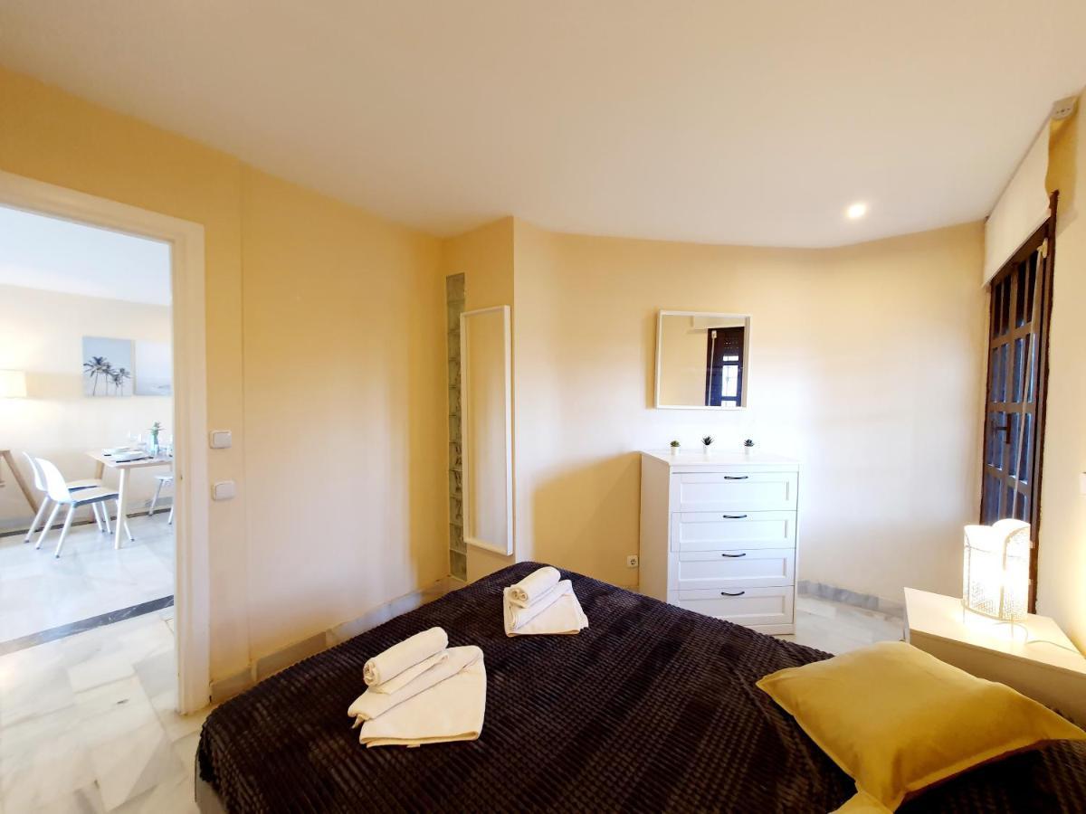 Cozy Apartment On The Beach Sitio de Calahonda Exterior photo