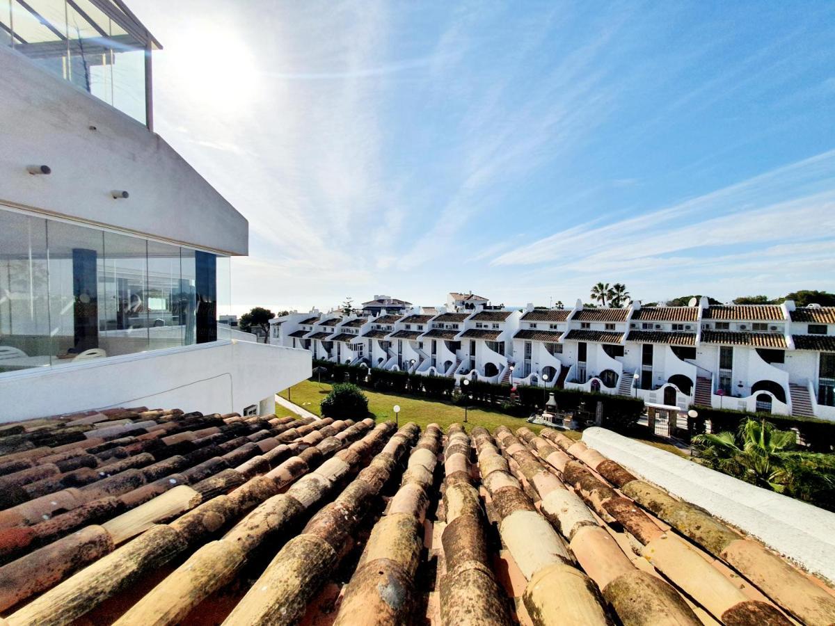 Cozy Apartment On The Beach Sitio de Calahonda Exterior photo